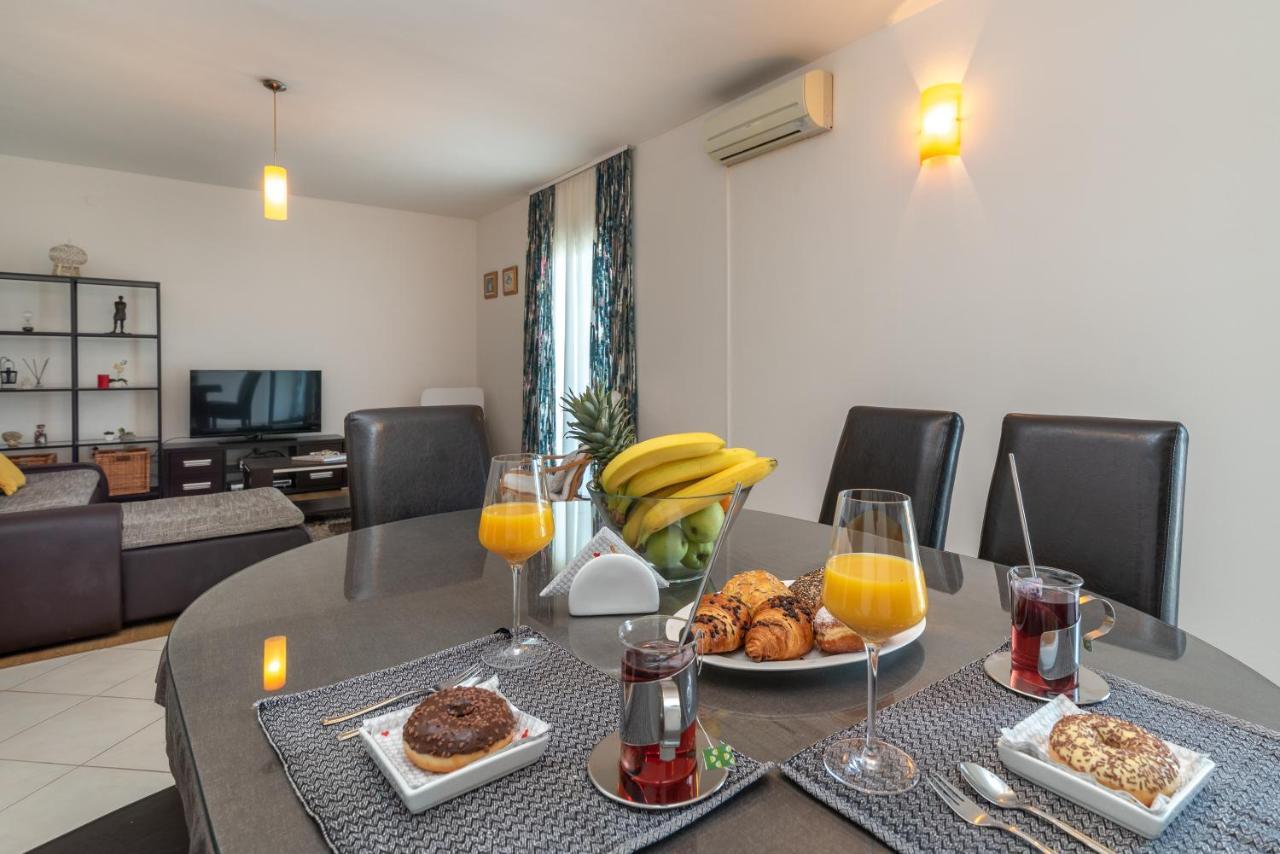 Apartments Bellezza Trogir Bagian luar foto