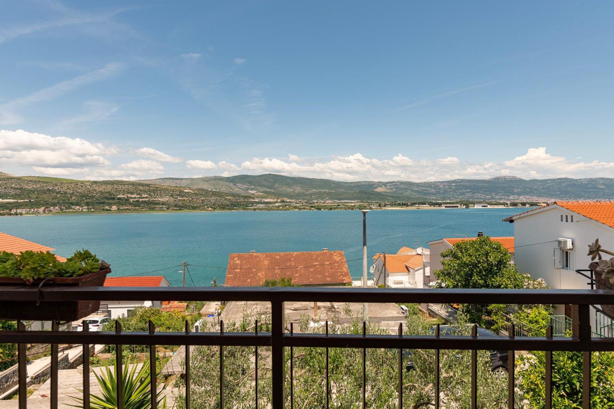 Apartments Bellezza Trogir Bagian luar foto
