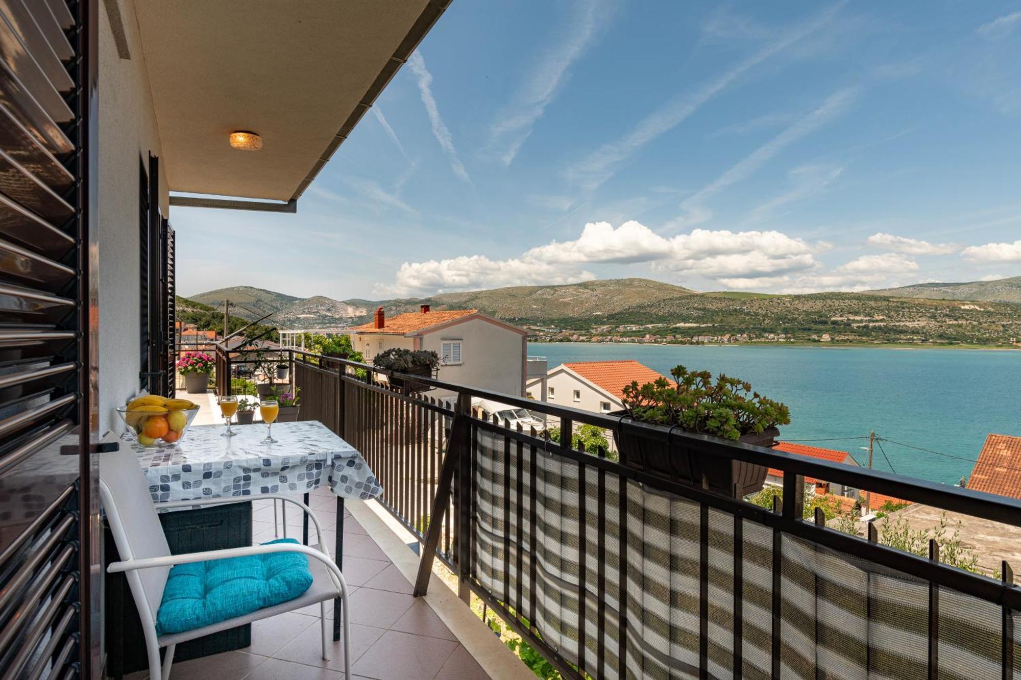Apartments Bellezza Trogir Bagian luar foto